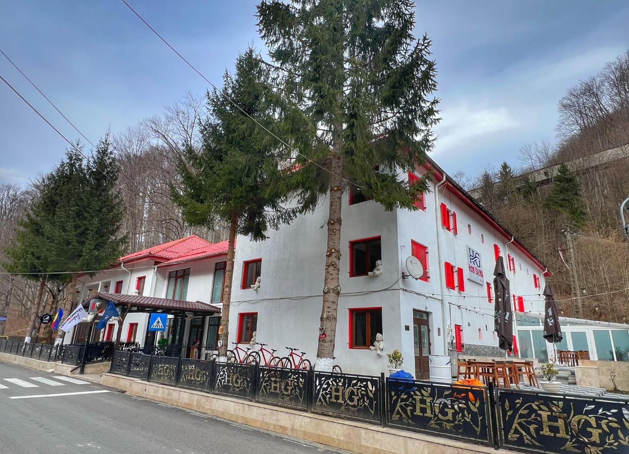 Hotel Gâlma Moroeni Dış mekan fotoğraf